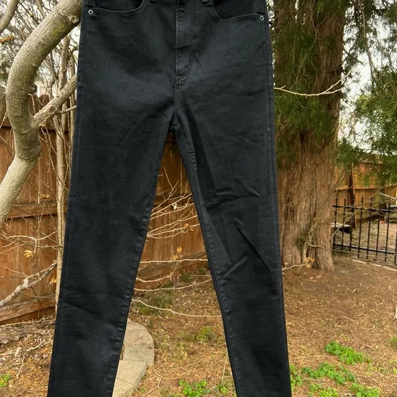 NWOT Abercrombie black jeans ultra high rise super skinny raw hem 28R 6 - Picture 2 of 15